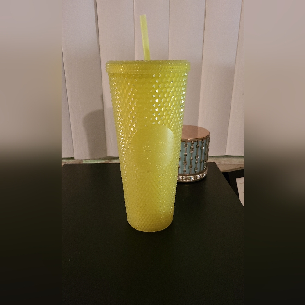 Starbucks Neon Green Glow in the Dark Halloween Cold Reusable Cup  Venti